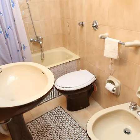 Lägenhet Sotto La Rocca - A 5 Minuti Dal Mare *