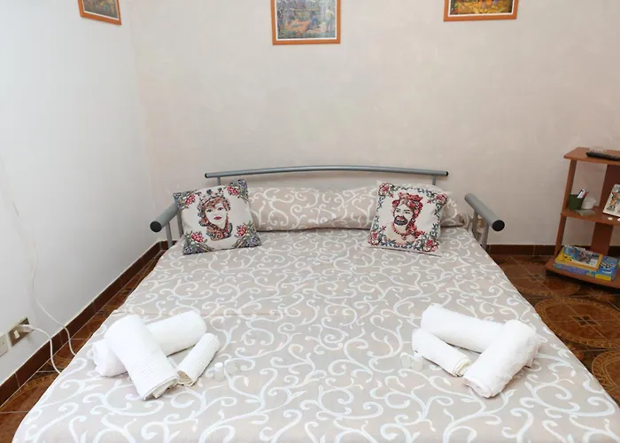 Apartment Sotto La Rocca - A 5 Minuti Dal Mare Cefalu